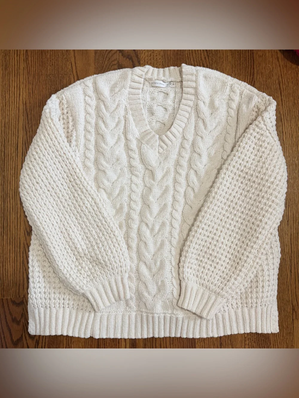 Altar'd State Cream V Neck Cable Knit Super Soft Sweater Size XS